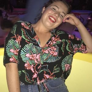 Meet your Posher, Lucy